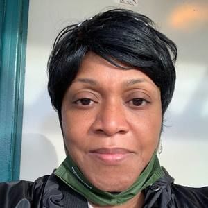 Meet your Posher, Cassandra